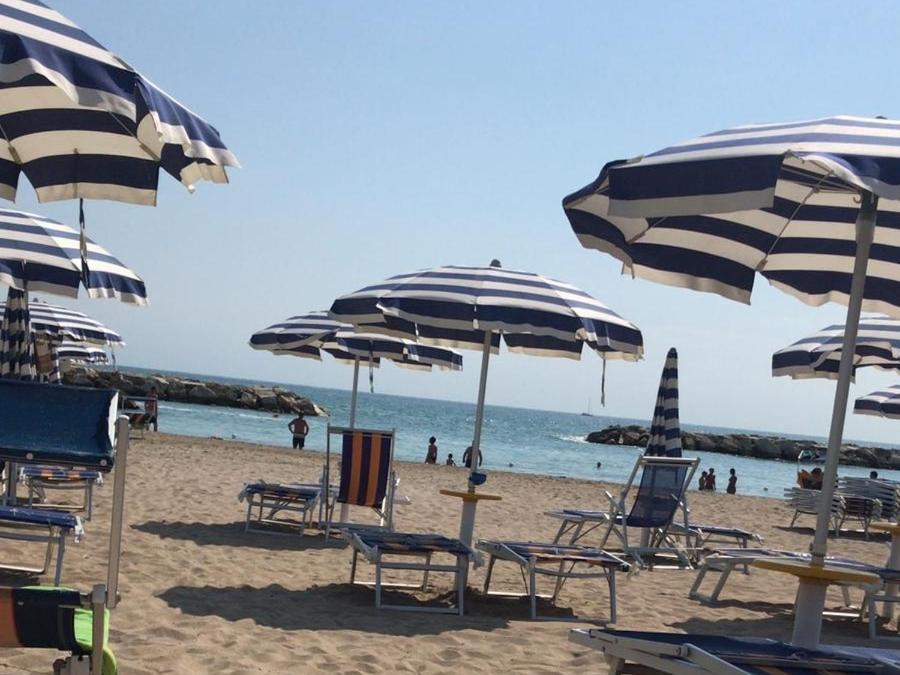 B&B Porta Girone Civitanova Alta Exterior foto